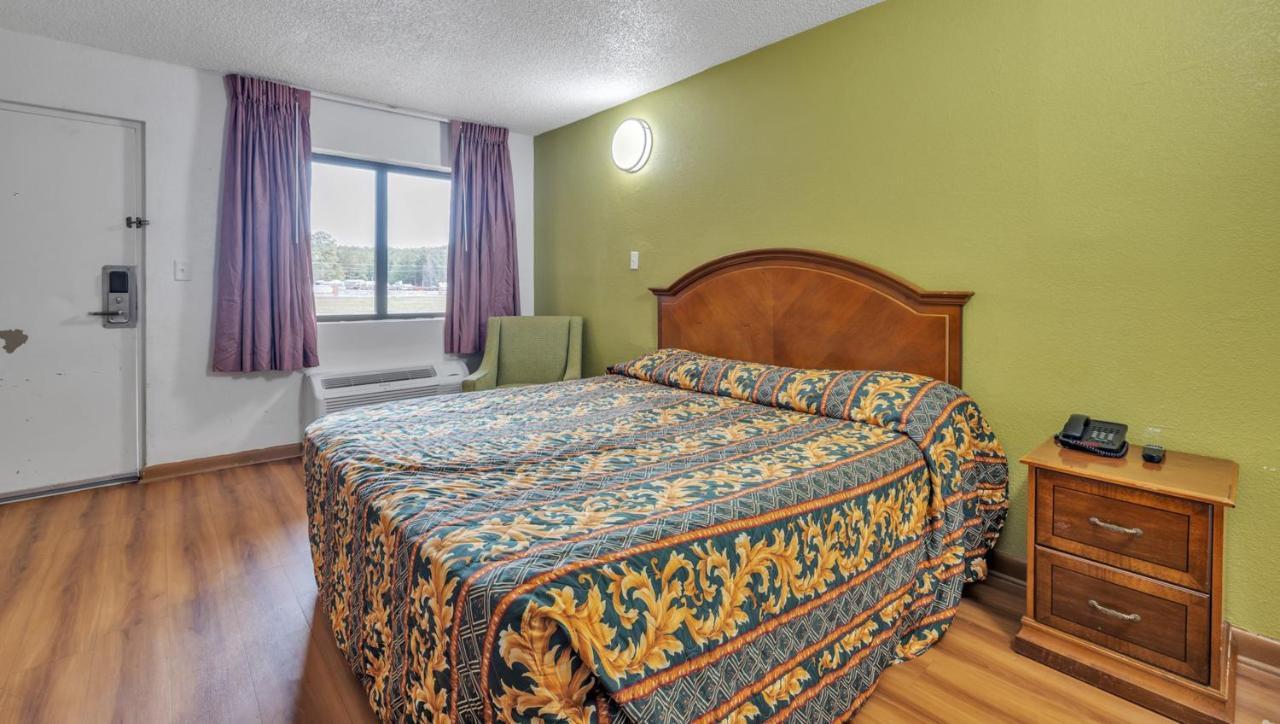 Studios And Suites 4 Less Emporia Luaran gambar